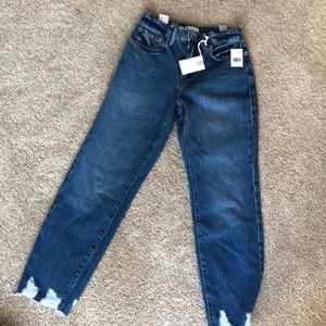 Good American GOOD VINTAGE JAGGED HEM size 4. Brand new with tags.